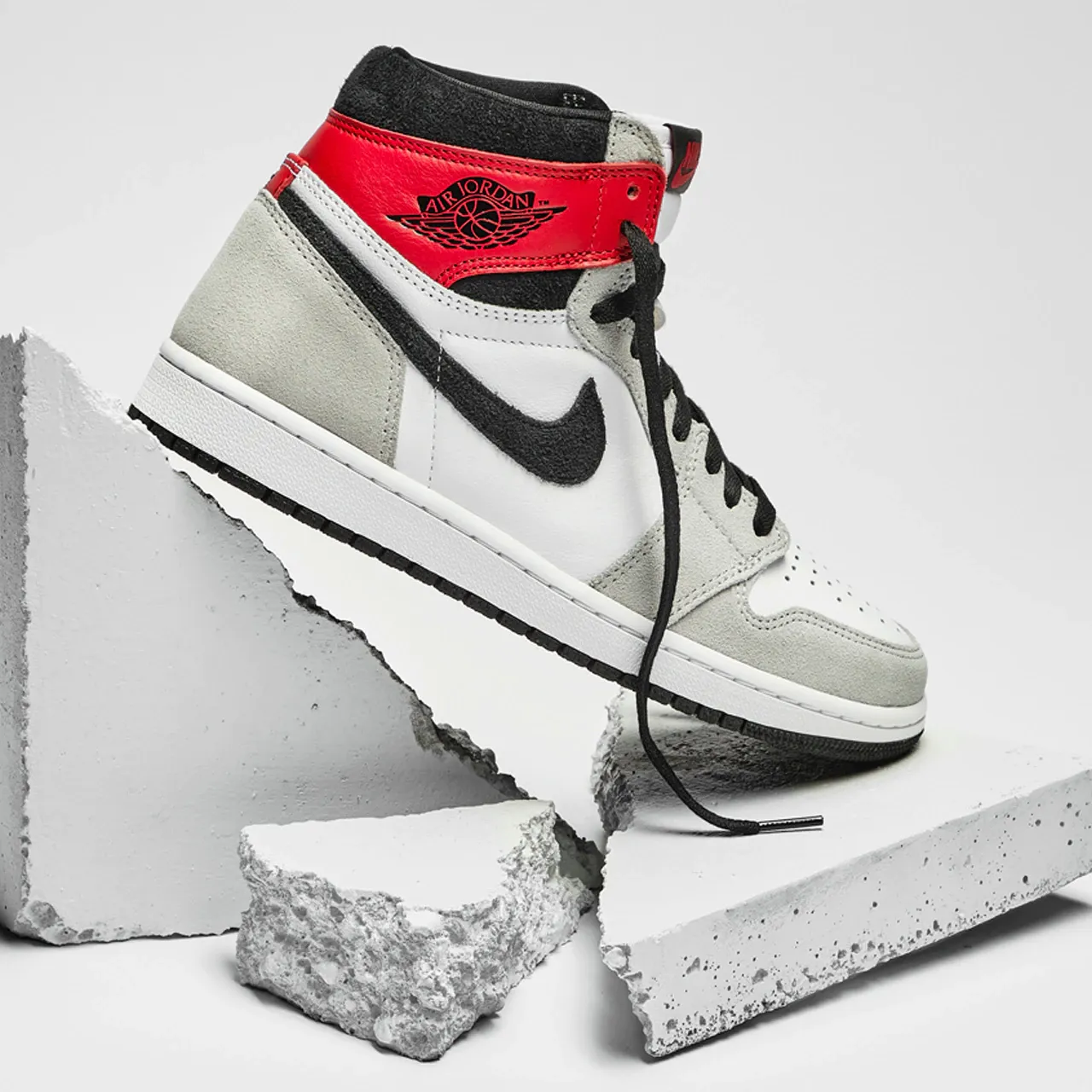 Air Jordan 1 Smoke Grey & Red