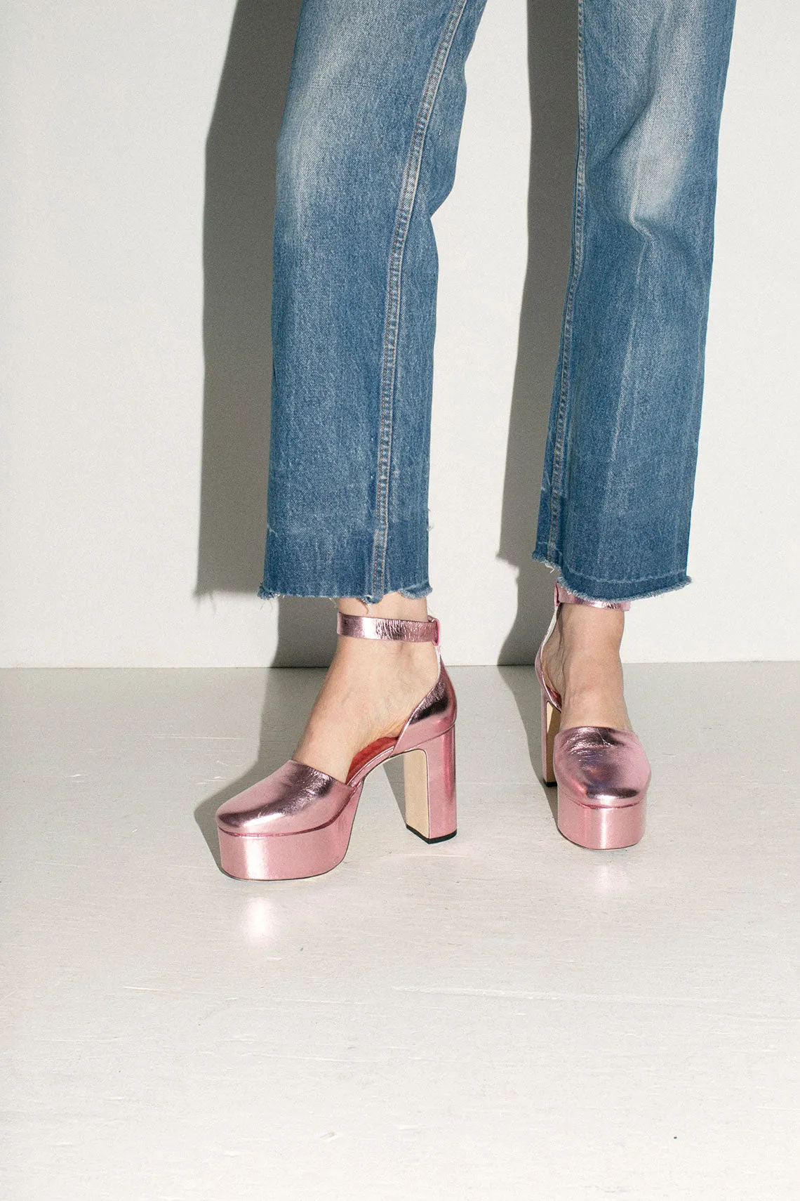 Metallic Lipstick Barb Platform