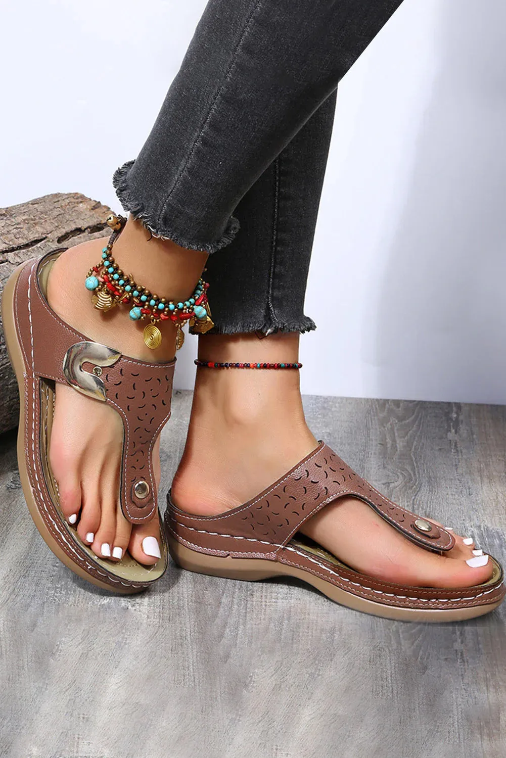 Women's Brown Sandals w/ Cut detailing