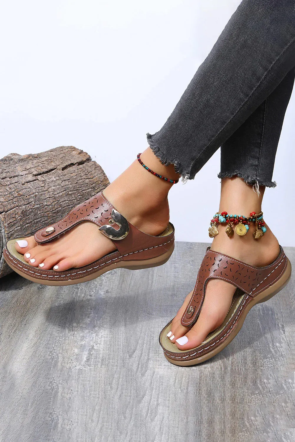 Women's Brown Sandals w/ Cut detailing